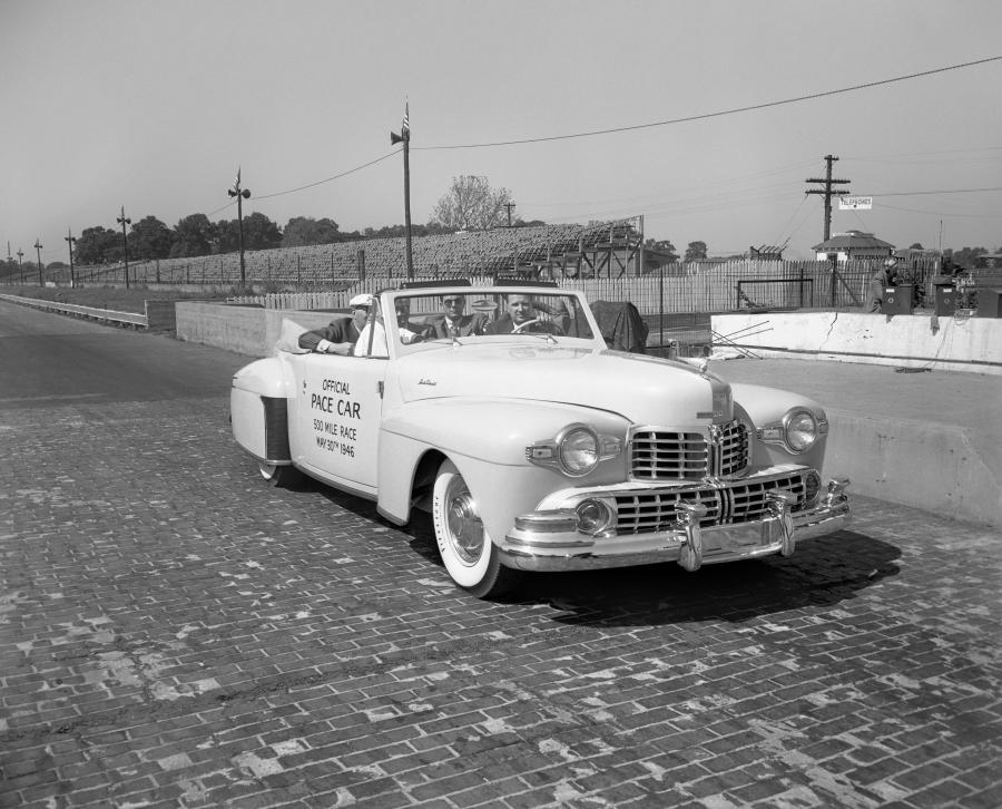 Lincoln Continental Cabriolet Indy 500 Pace Car 1946 года  (фото 7 из 13)